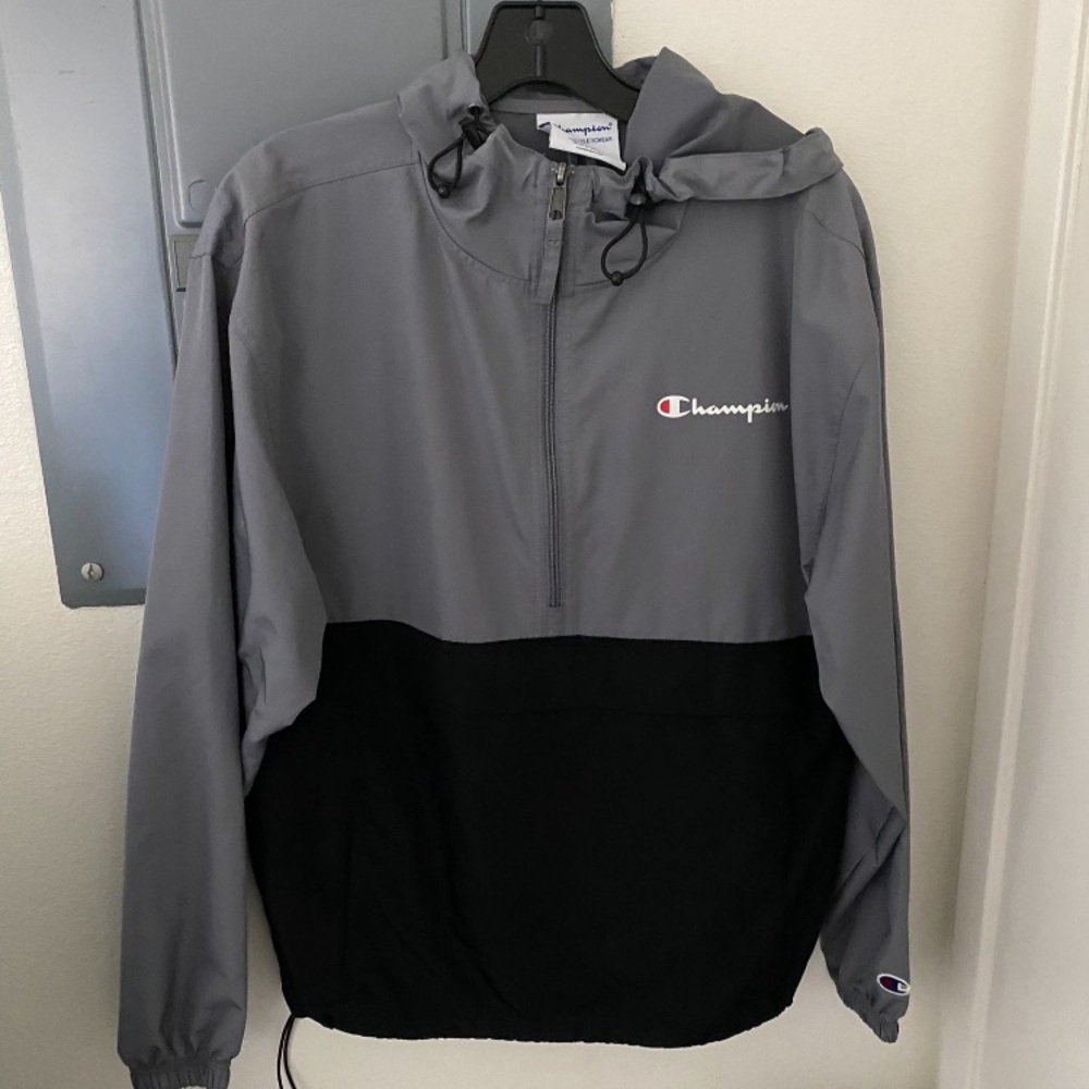 Champion windbreaker size small